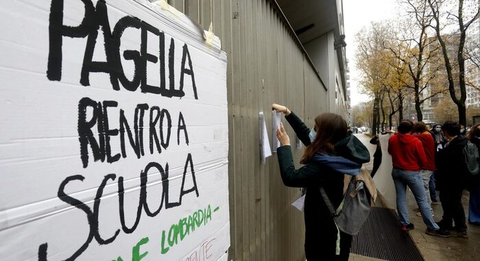 Scuola: domani in classe 5 milioni di studenti