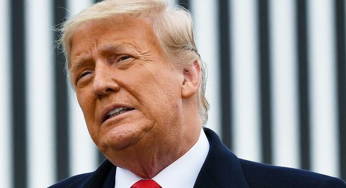 Trump pronto a graziare 100 persone il 19 gennaio