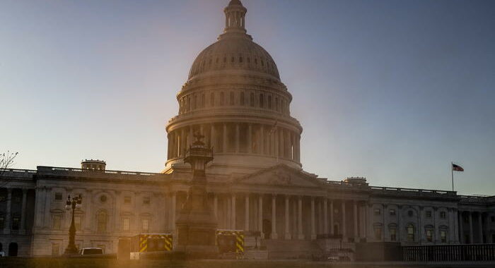 Usa: media, Facebook sta dando a Fbi dati utenti Capitol Hill