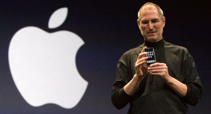 All’asta la domanda di lavoro di Steve Jobs a 18 anni