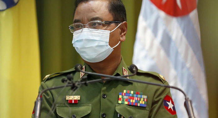 Birmania: esercito promette nuove elezioni