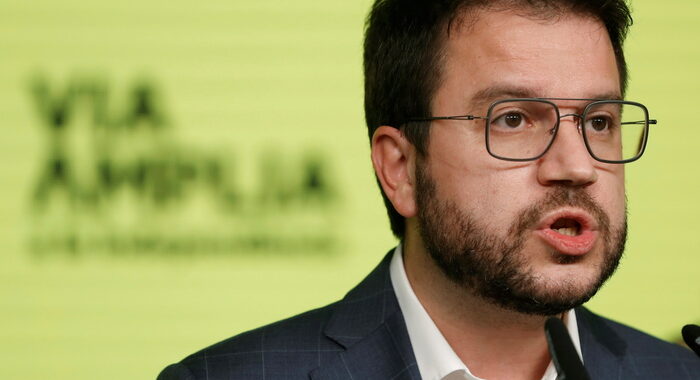 Catalogna: indipendentisti al lavoro per formare governo
