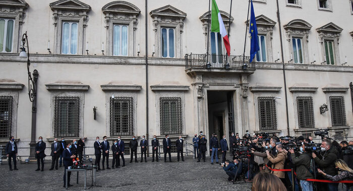 Conte al Movimento 5 stelle, ‘amici, io ci sono e ci sarò’