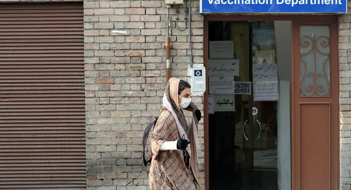 Covid: l’Iran avvia la campagna di vaccinazione