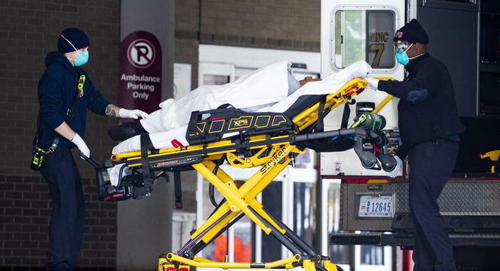 Covid: oltre 1,1 mln morti in 5 Paesi, quasi metà del totale
