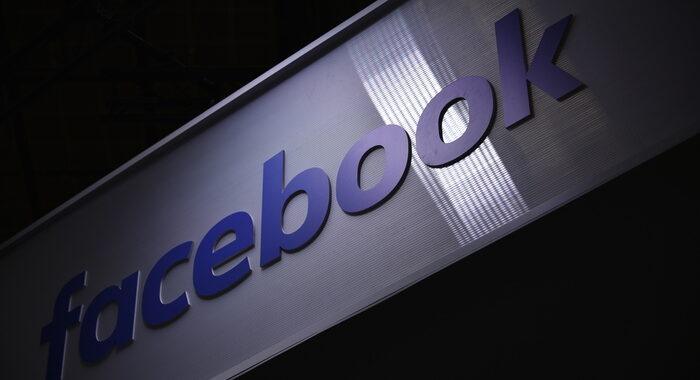 Facebook: arriva in Italia la Registrazione per i Giornalisti