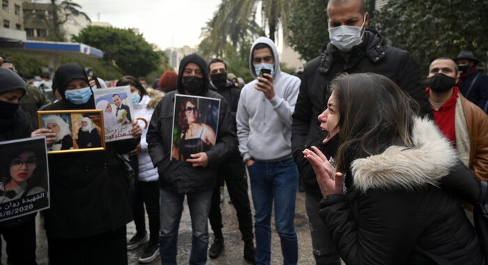 Libano: esplosione porto, familiari vittime protestano