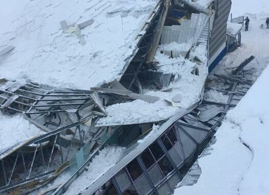 Maltempo: palaghiaccio di Vipiteno crolla sotto la neve