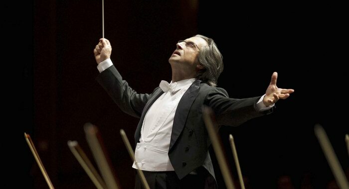 Riccardo Muti e la Cherubini attraversano l’Italia