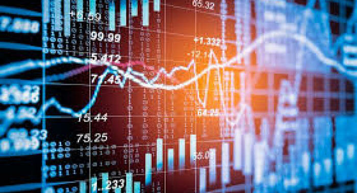 Spread Btp-Bund a 102,5 punti
