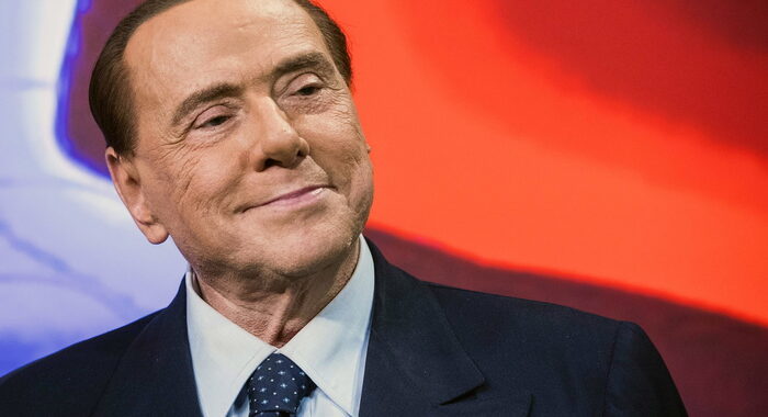 Berlusconi dimesso dal San Raffaele