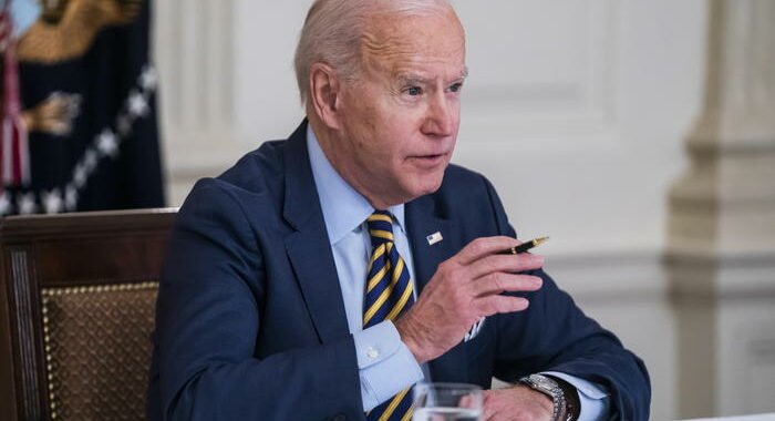 Biden, Putin un assassino, pagherà prezzo per interferenze