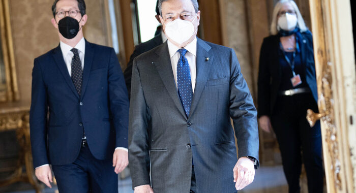 Covid: alle 12 governo vede Regioni, oggi firma del dpcm