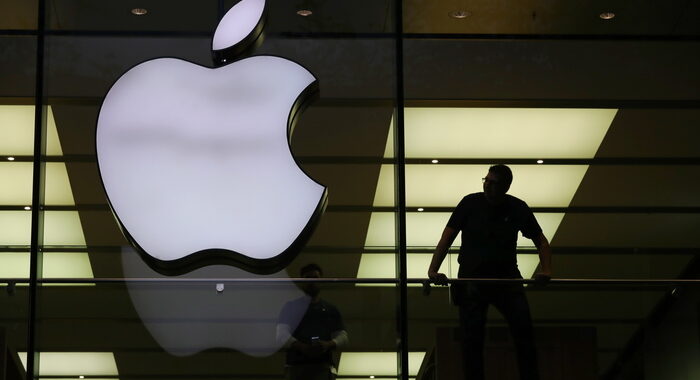 Covid: Apple ha riaperto tutti gli store fisici negli Usa