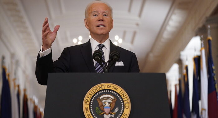 Covid, Biden: americani tutti vaccinabili per il 1 maggio