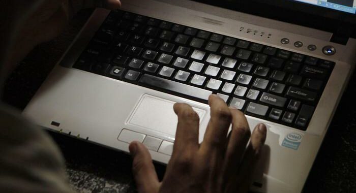 Da cyberattacchi danni due volte Pil Italia, vaccini nel mirino