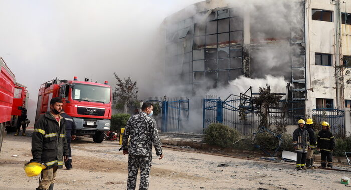 Egitto: 20 morti nell’incendio di una fabbrica di vestiti