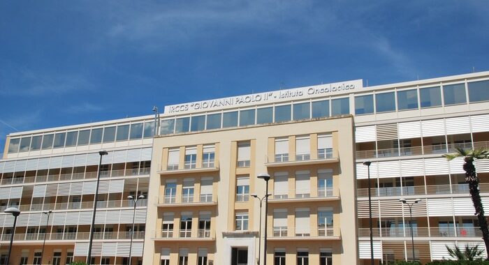 Legionella in tubature, sgomberato Oncologico Bari