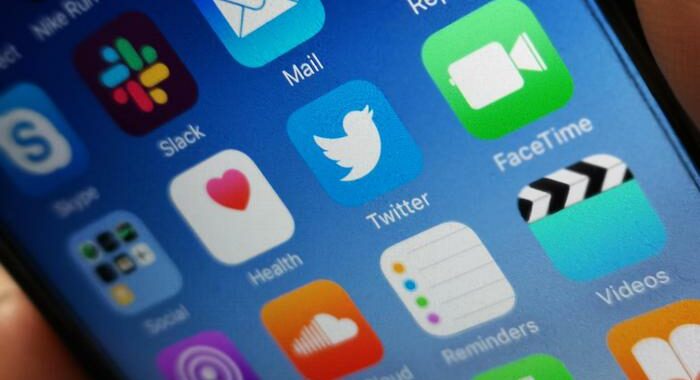 Mosca: rallentiamo Twitter, non rimuove contenuti illegali