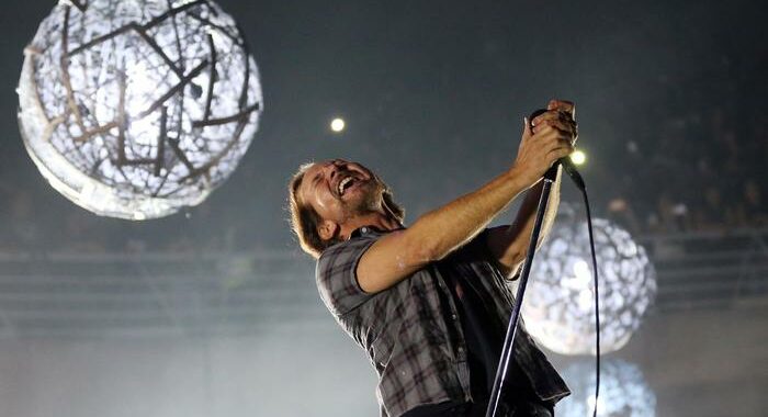 Pearl Jam, date tour europeo rinviate all’estate 2022