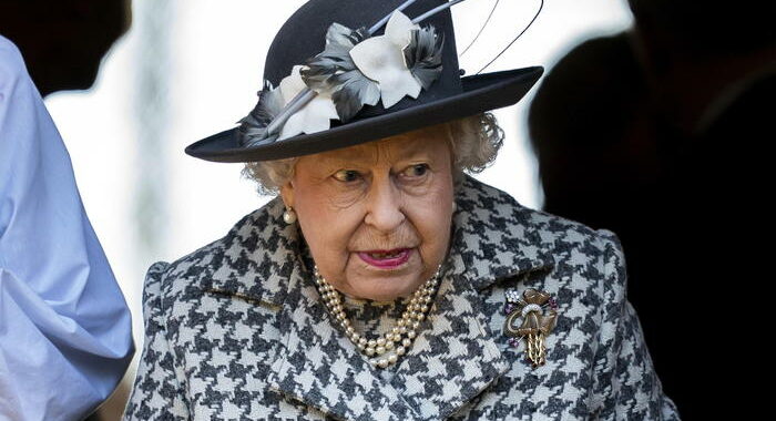 Regina prende ‘seriamente’ le accuse di razzismo dei Sussex
