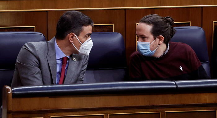 Spagna: Iglesias dice arrivederci al Parlamento dopo 5 anni