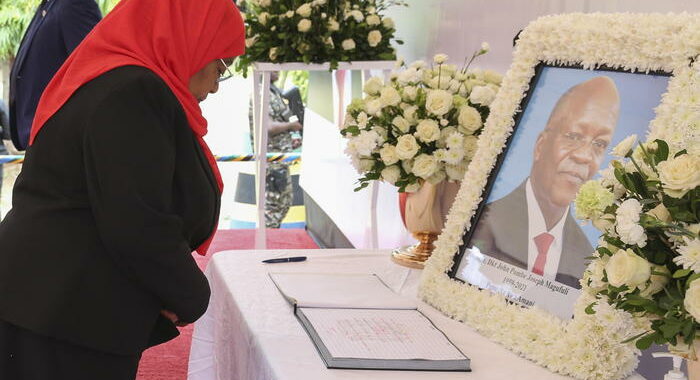 Tanzania: funerali Magufuli, 4 bambini morti nella calca