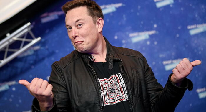 Usa: Elon Musk si fa incoronare da Tesla ‘re del Tech’