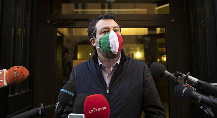 Vaccini: Salvini, Italia per conto suo o non ne usciamo