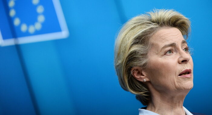 Von der Leyen, questo mese proposta per i pass verdi Covid