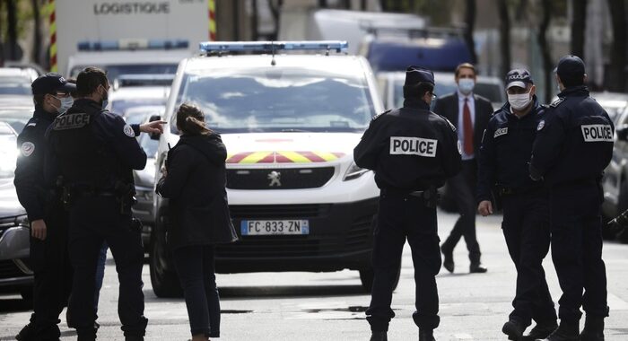 Arrestati a Parigi 7 brigatisti su richiesta dell’Italia