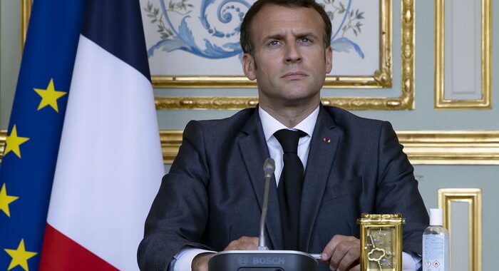 Clima: Macron, serve accelerare, il 2030 è il nuovo 2050