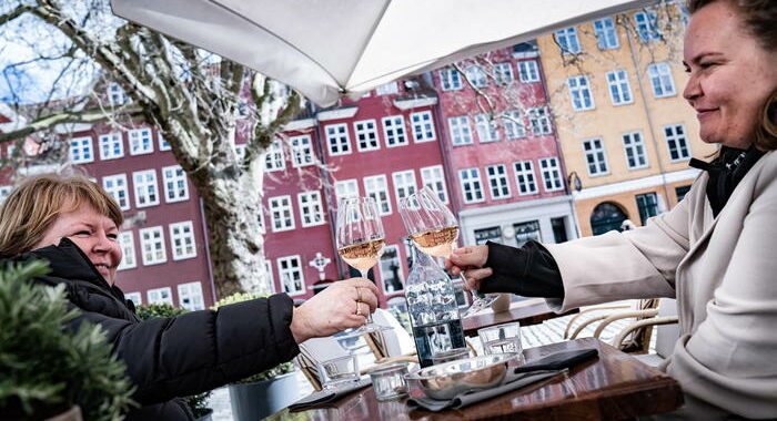 Covid: in Danimarca riaprono musei, bar e ristoranti