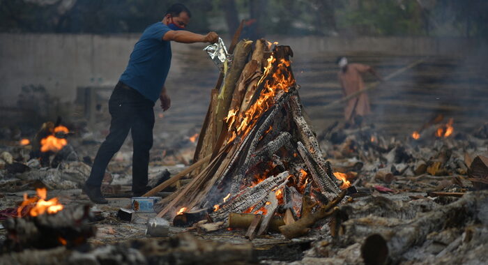 Covid: India, superate le 200 mila vittime