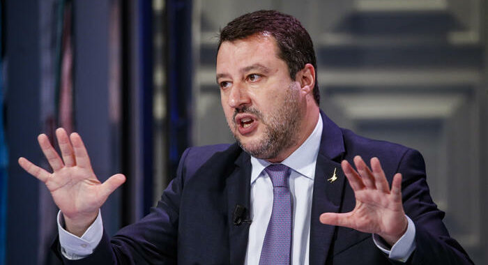Covid: Salvini, se tutto va bene dal 26/4 si torna a vivere