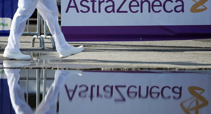 Fonti, ok Paesi Ue all’azione legale contro AstraZeneca