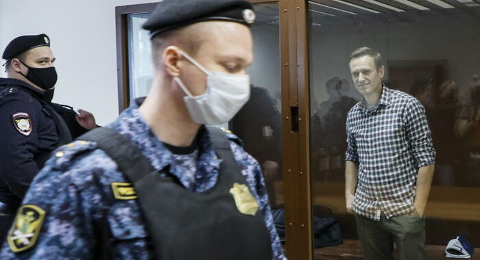 Media, Navalny ricoverato, difficoltà respiratorie