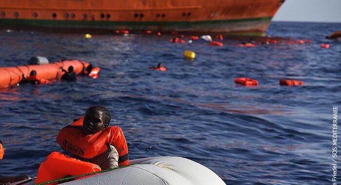 Migranti: naufragio a largo Libia, si temono decine vittime