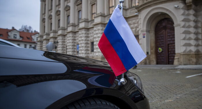 Mosca promette ‘misure di ritorsione’ contro Praga