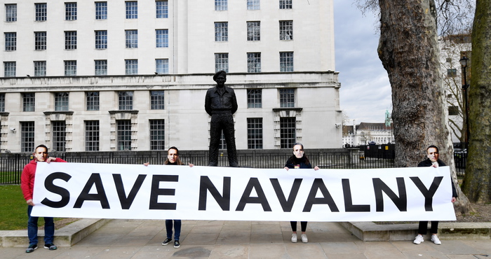 Navalny: violato archivio mail della futura protesta