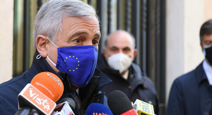 Sit in IoApro: Tajani,ora risposte concrete ma no a violenza