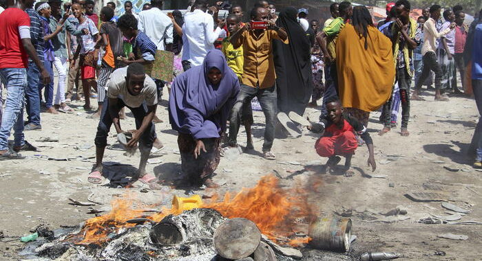Somalia: spari a Mogadiscio dopo corteo contro Farmajo