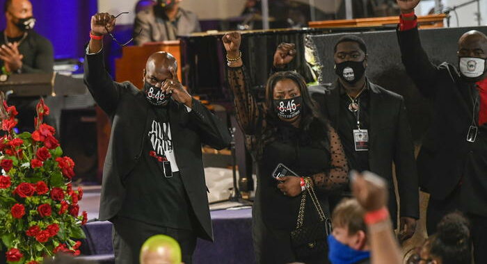 Usa: in centinaia ai funerali di Daunte Wright a Minneapolis