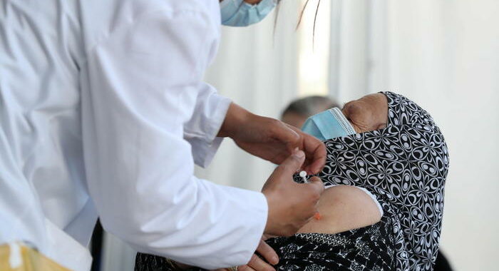 Vaccini: Tunisia autorizza l’uso di Johnson & Johnson