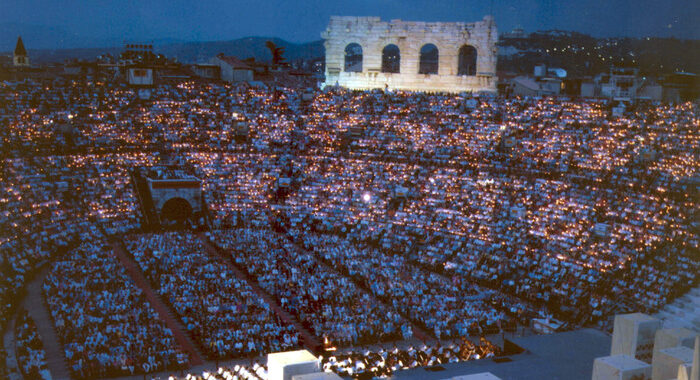 Arena Verona, ok a 6.000 spettatori, manca solo il ‘timbro’