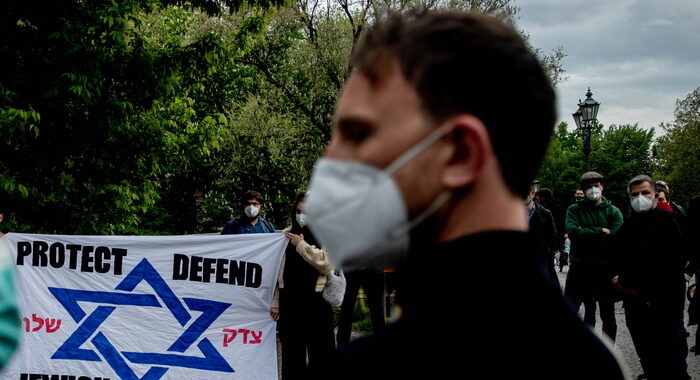 Berlino, vergognose manifestazioni antisemitismo in Germania