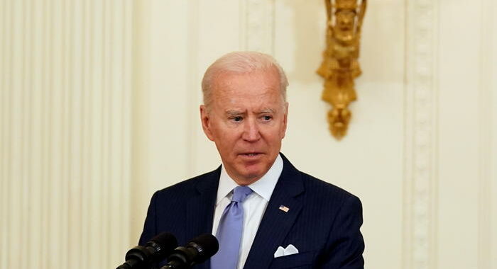 Biden propone una manovra di bilancio da 6.000 miliardi