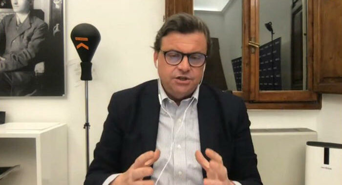 Calenda, Draghi al Quirinale? Deve finire il suo mandato