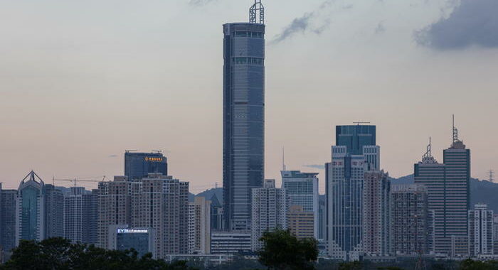 Cina: panico a Shenzhen, ‘trema’ il grattacielo SEG Plaza