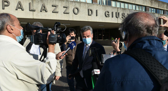 Corruzione, arrestato sindaco dimissionario di Foggia
